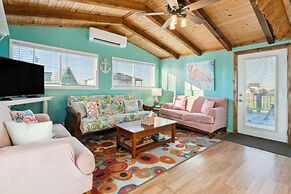 Mingo Manor 2 Bedroom Home by RedAwning