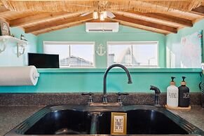 Mingo Manor 2 Bedroom Home by RedAwning