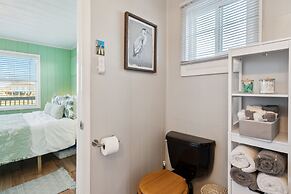 Mingo Manor 2 Bedroom Home by RedAwning