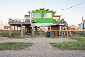 Mingo Manor 2 Bedroom Home by RedAwning