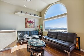 Elegant Escape 4 Bedroom Home by RedAwning
