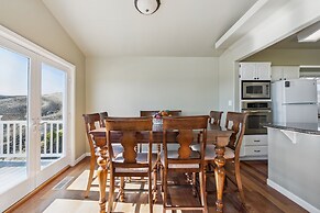 Elegant Escape 4 Bedroom Home by RedAwning