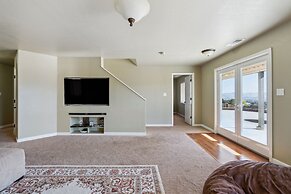 Elegant Escape 4 Bedroom Home by RedAwning