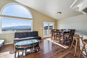 Elegant Escape 4 Bedroom Home by RedAwning