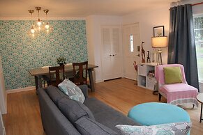 Casa Kelly 4 Bedroom Home by RedAwning