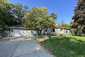 Casa Kelly 4 Bedroom Home by RedAwning