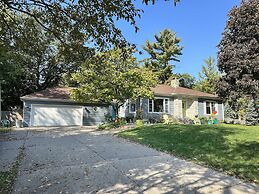 Casa Kelly 4 Bedroom Home by RedAwning