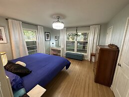 Casa Kelly 4 Bedroom Home by RedAwning
