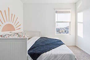 Austin Getaway: Come, Stay, And Play! 4 Bedroom Home by RedAwning