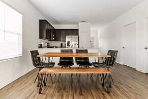 Austin Getaway: Come, Stay, And Play! 4 Bedroom Home by RedAwning