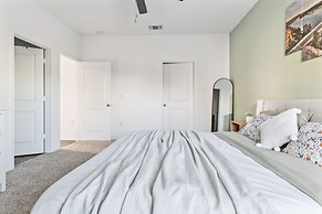 Austin Getaway: Come, Stay, And Play! 4 Bedroom Home by RedAwning