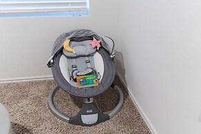 Austin Getaway: Come, Stay, And Play! 4 Bedroom Home by RedAwning