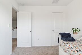 Austin Getaway: Come, Stay, And Play! 4 Bedroom Home by RedAwning