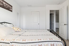 Austin Getaway: Come, Stay, And Play! 4 Bedroom Home by RedAwning