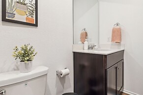 Austin Getaway: Come, Stay, And Play! 4 Bedroom Home by RedAwning