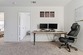 Austin Getaway: Come, Stay, And Play! 4 Bedroom Home by RedAwning