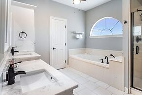 Stunning Riverside Retreat With Private Pool 5 Bedroom Home by RedAwni