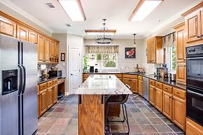 Stunning Riverside Retreat With Private Pool 5 Bedroom Home by RedAwni