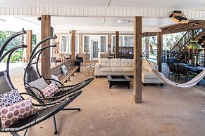 Stunning Riverside Retreat With Private Pool 5 Bedroom Home by RedAwni