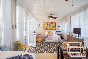 Stunning Riverside Retreat With Private Pool 5 Bedroom Home by RedAwni