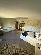 Shelby Hotel