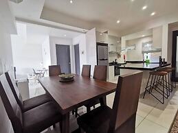 Stunning Sunset View High Speed Fibre Furnished