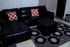 Ugwis Hotel and Suites