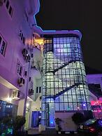 Ugwis Hotel and Suites