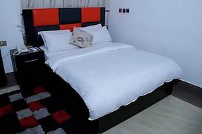 Ugwis Hotel and Suites