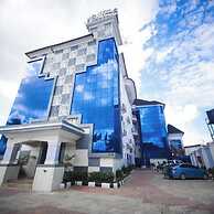 Ugwis Hotel and Suites