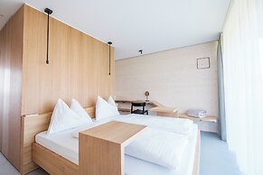 Stock & Stein Lodges