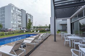 Modern Apartment with Terrace and Pool
