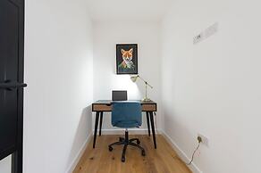 Exquisite 3BR Duplex Apartment, Air-con& Amenities