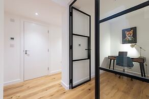 Exquisite 3BR Duplex Apartment, Air-con& Amenities