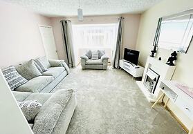 Stunning Double Bedroom House Closer to the sea