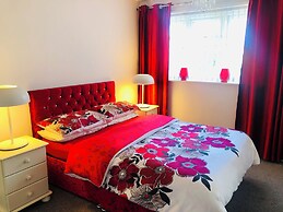 Stunning Double Bedroom House Closer to the sea