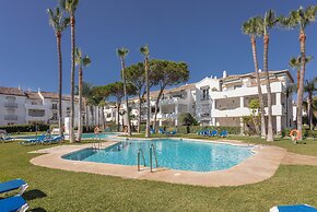 3 Bedroom, 3 Bathroom Beachside Apartment