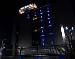 Formula 2 Hotel and Suites