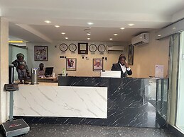 Formula 2 Hotel and Suites
