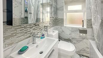 4br-7guests-freeparking-garden-nearmanchester