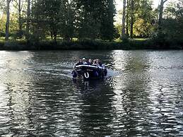 Luxury Riverside Mansion in Marlow