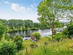 Luxury Riverside Mansion in Marlow