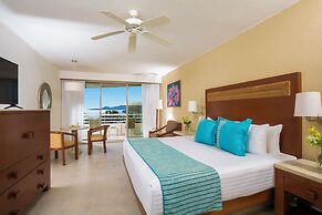 GR Solaris Lighthouse Los Cabos