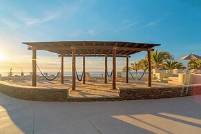 GR Solaris Lighthouse Los Cabos