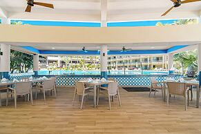 GR Solaris Lighthouse Los Cabos