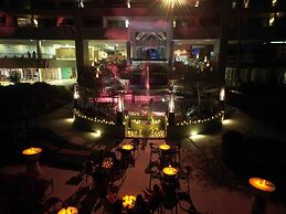 GR Solaris Lighthouse Los Cabos