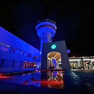 GR Solaris Lighthouse Los Cabos