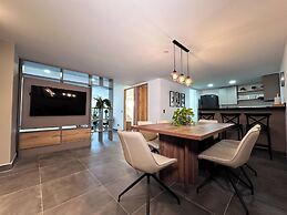 Amplio apt en poblado by Hoost APT 701