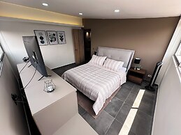 Amplio apt en poblado by Hoost APT 701