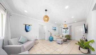 Renovated Privatepool Outdoordining Location